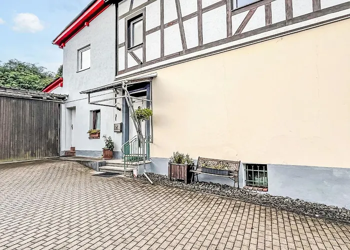 Kleine Renata 2 Nahe Nuerburgring By Interhome Quiddelbach